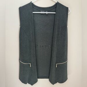 Chico's Travelers Open Front Vest Size 2 Large Green Sleeveless Drape Zip Pocket